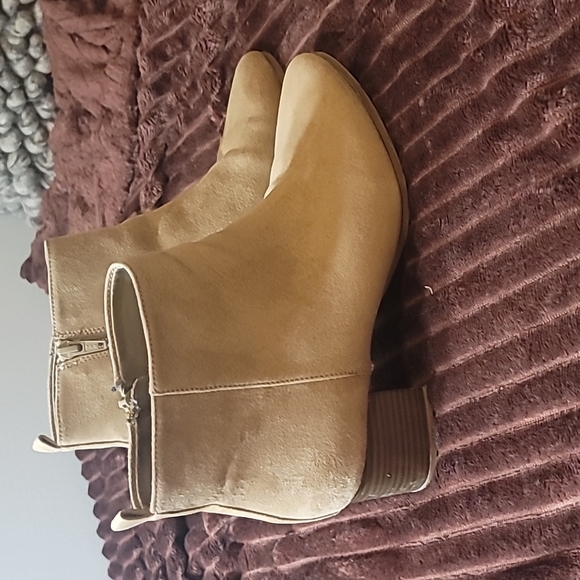 Old Navy Ankle Booties - Picture 1 of 6